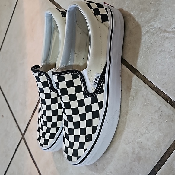 Vans - Picture 2 of 2